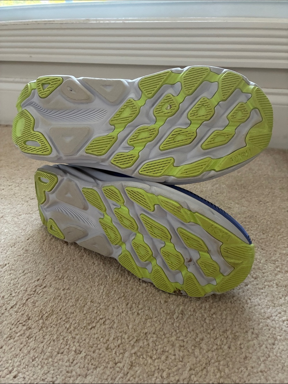 Hoka Clifton 9 Blue and Black Women's Running Shoes with Lime Accents - Picture 4 of 6
